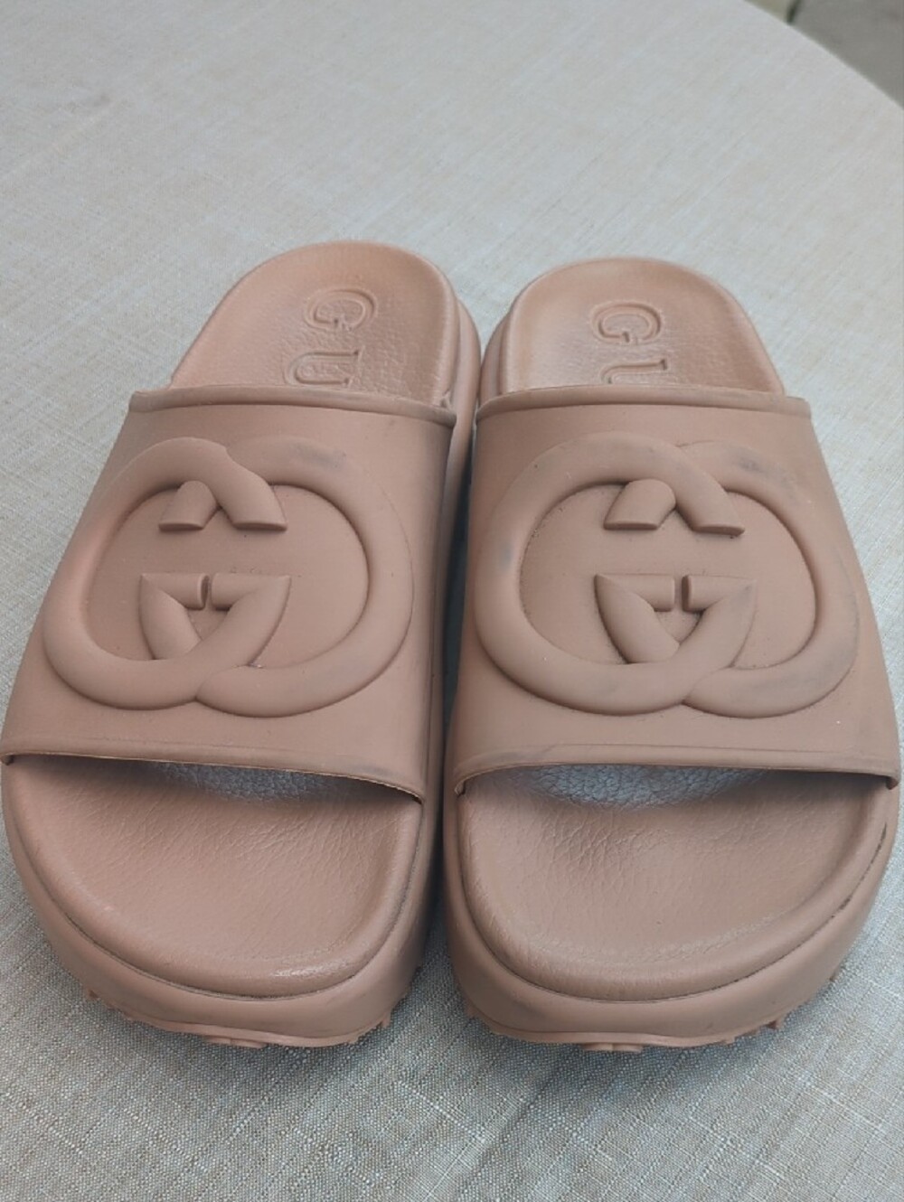 Gucci Tan Rubber Platform Slides - Picture 3 of 4